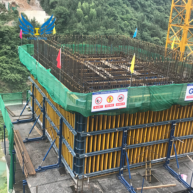 Cantilever Climbing Formwork