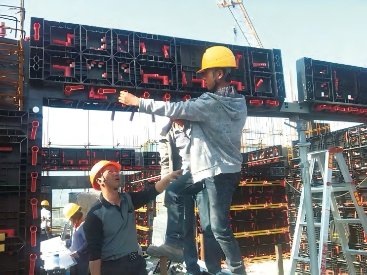 Plastov&eacute; debnenie--4